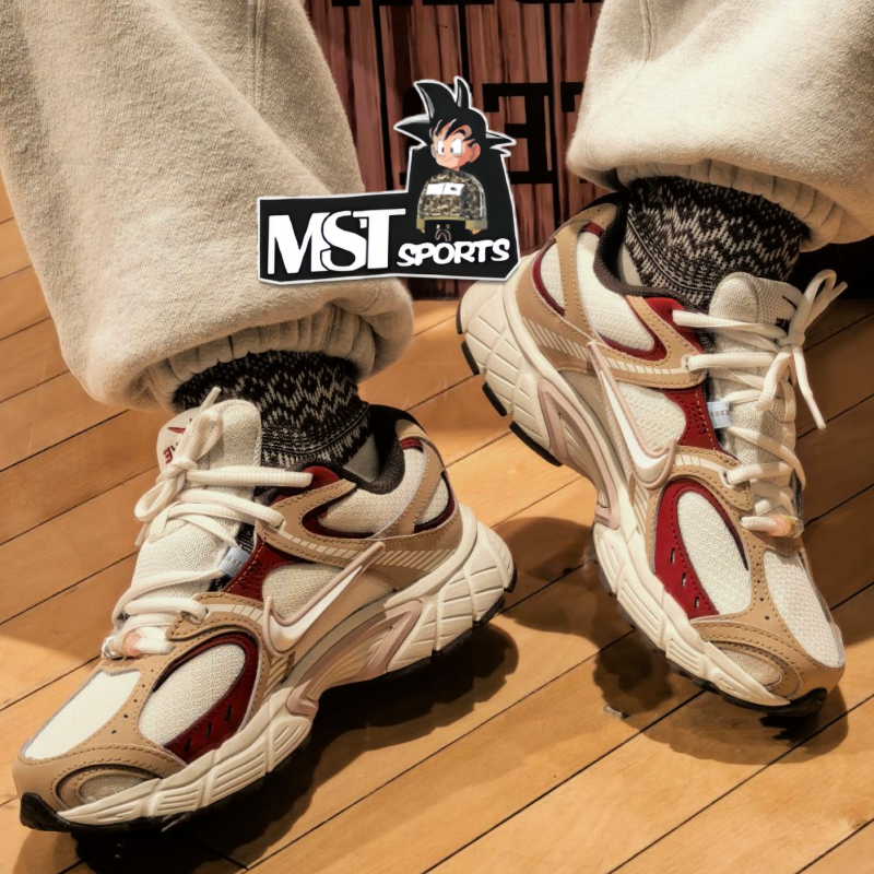 Nike耐克V5 RNR马年限定CNY新年焦糖女子运动休闲鞋IQ1151-001