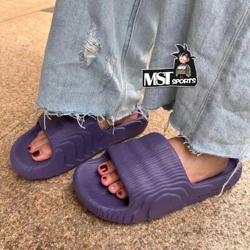 Adidas三叶草男女茄紫一字拖拖鞋