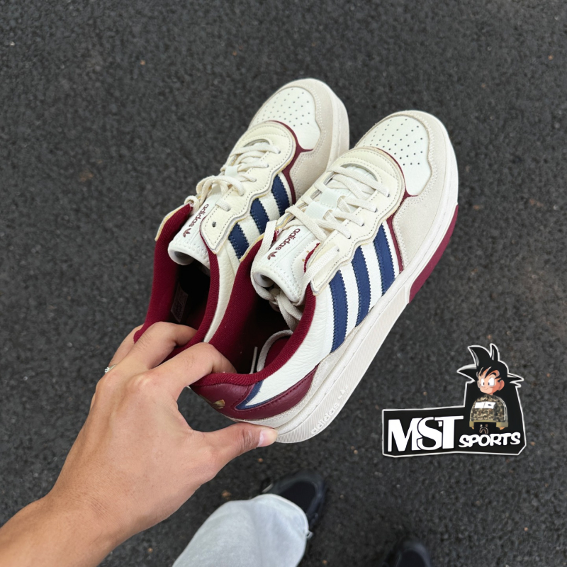 Adidas米蓝红绒面革低帮休闲板鞋