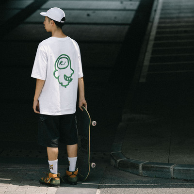 Kizzles短袖Tee宽松美式街头滑板