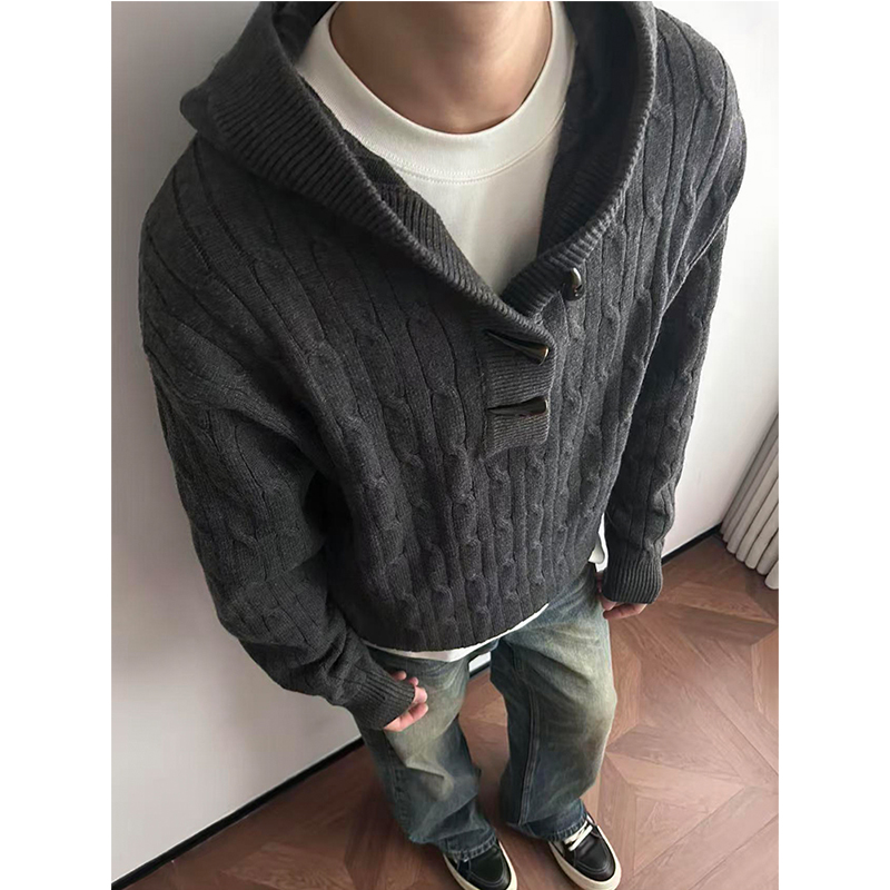 灰色牛角扣连帽毛衣外套男秋冬老钱风麻花针织衫慵懒松弛感毛线衣