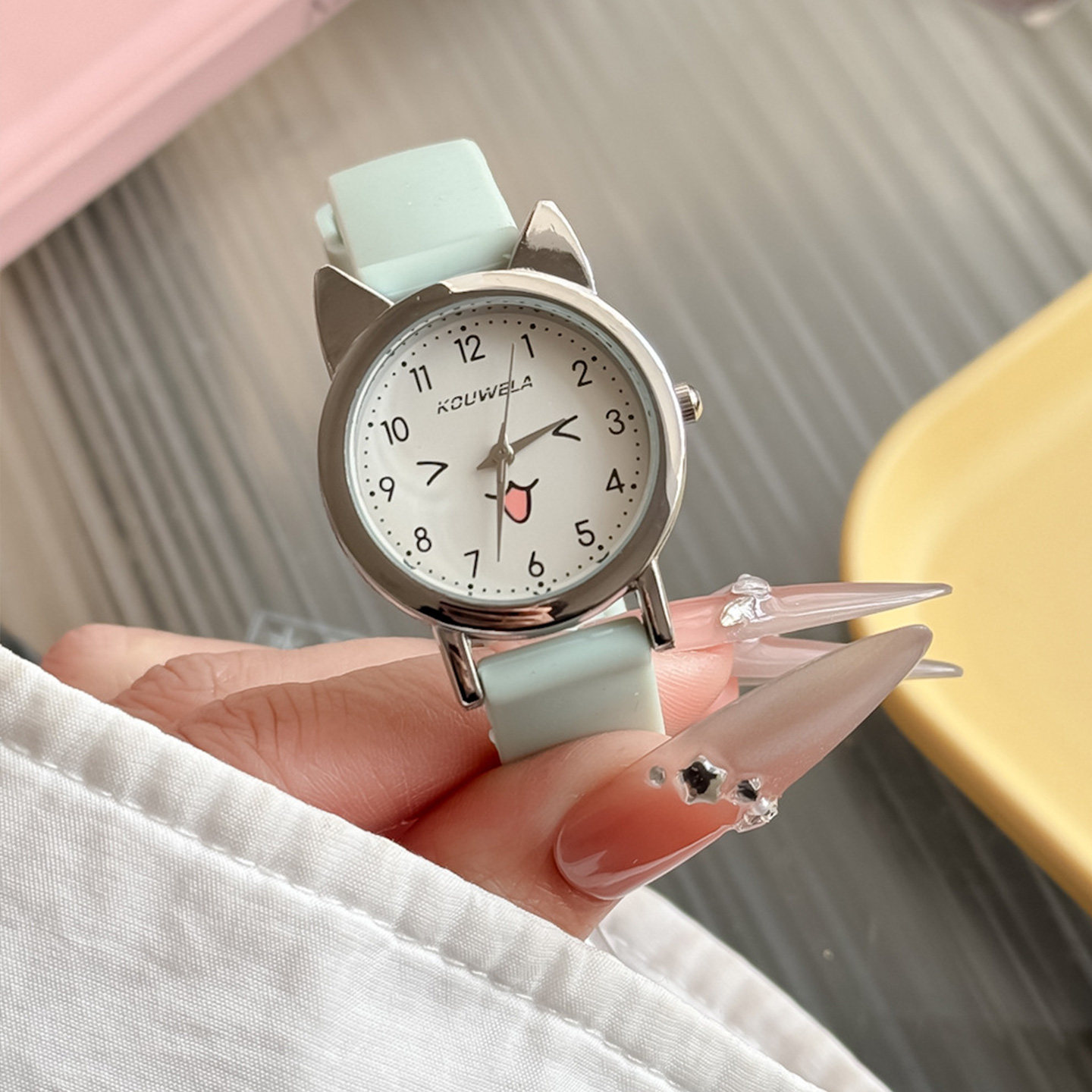 可爱甜美风猫耳手表儿童女孩小学生初中生2025新款只看时间石英表