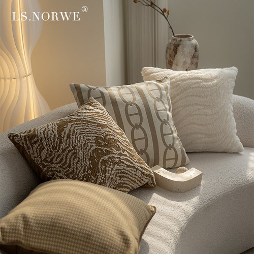 NORWE法式静奢风抱枕组合高级感