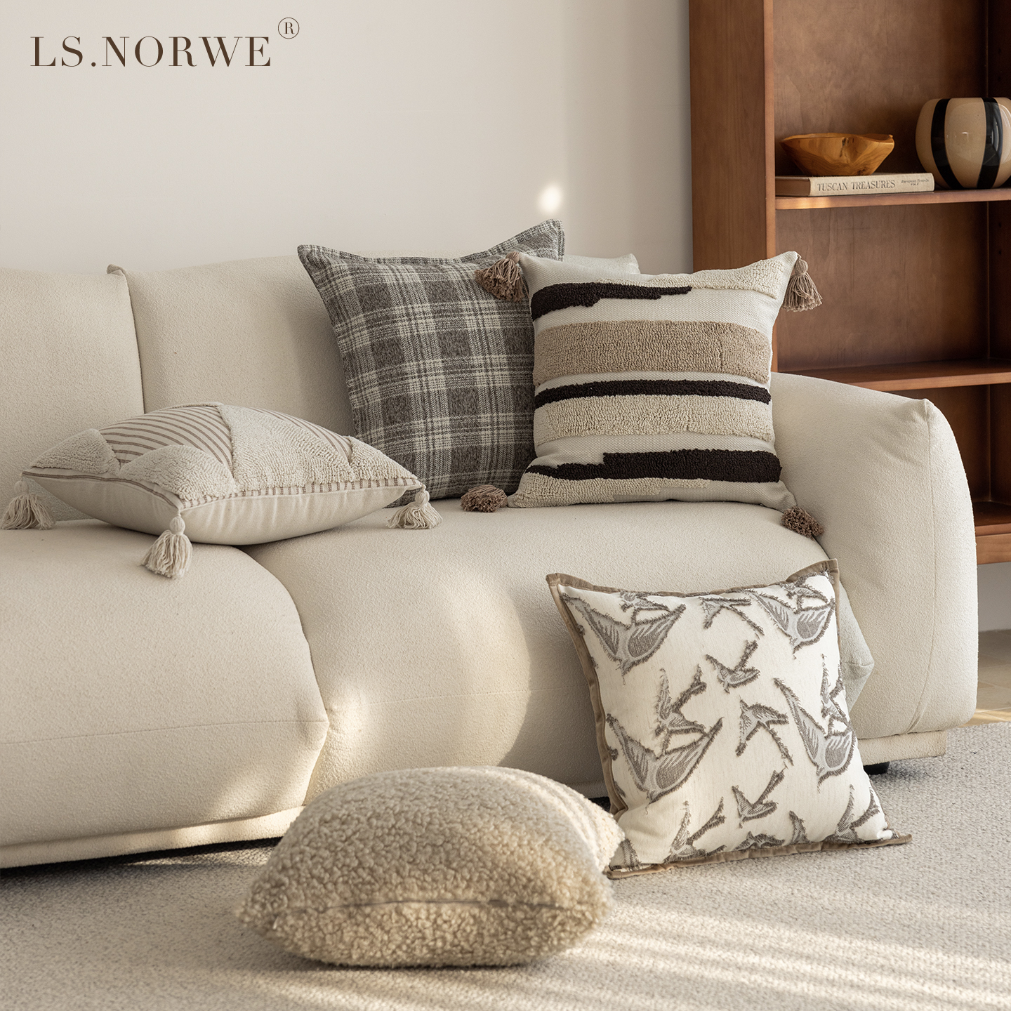 新款侘寂风抱枕简约客厅沙发靠枕