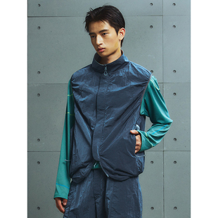 六袋收纳变包 皱感尼龙 格纹双面穿立领马甲 AW24 MOUNTAINFEVER