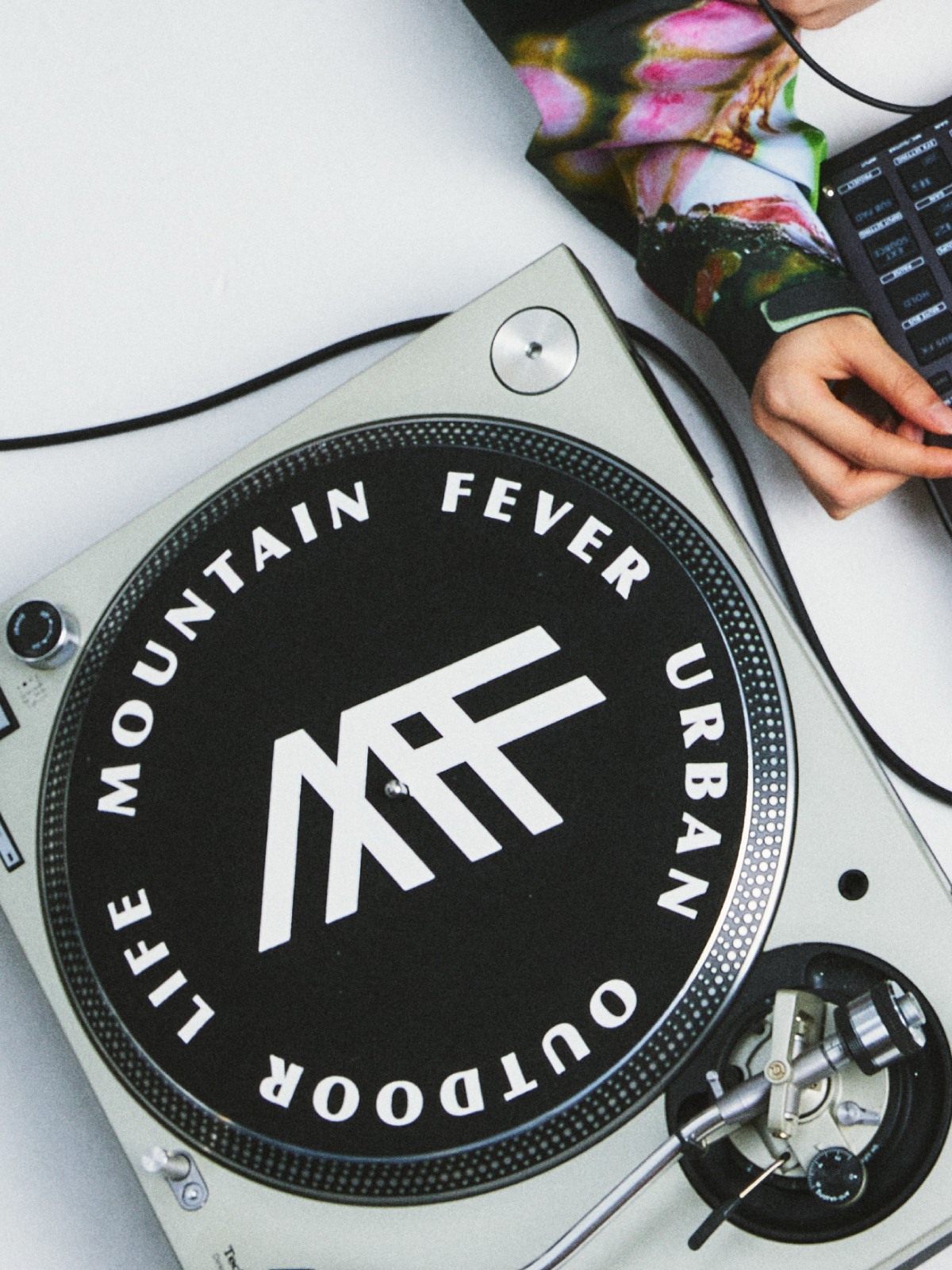 高山热LOGO毛毡唱片垫