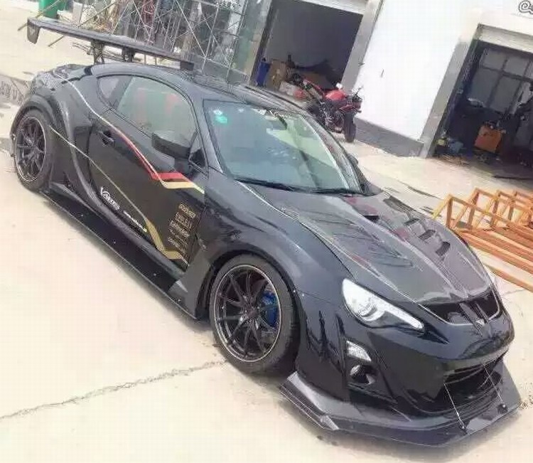 适用丰田GT86 宽体 斯巴鲁BRZ前杠后杠侧裙叶子板轮眉Varis大包围