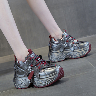 红色内增高老爹鞋女款小个子2025春新款真皮炸街休闲运动单鞋软底