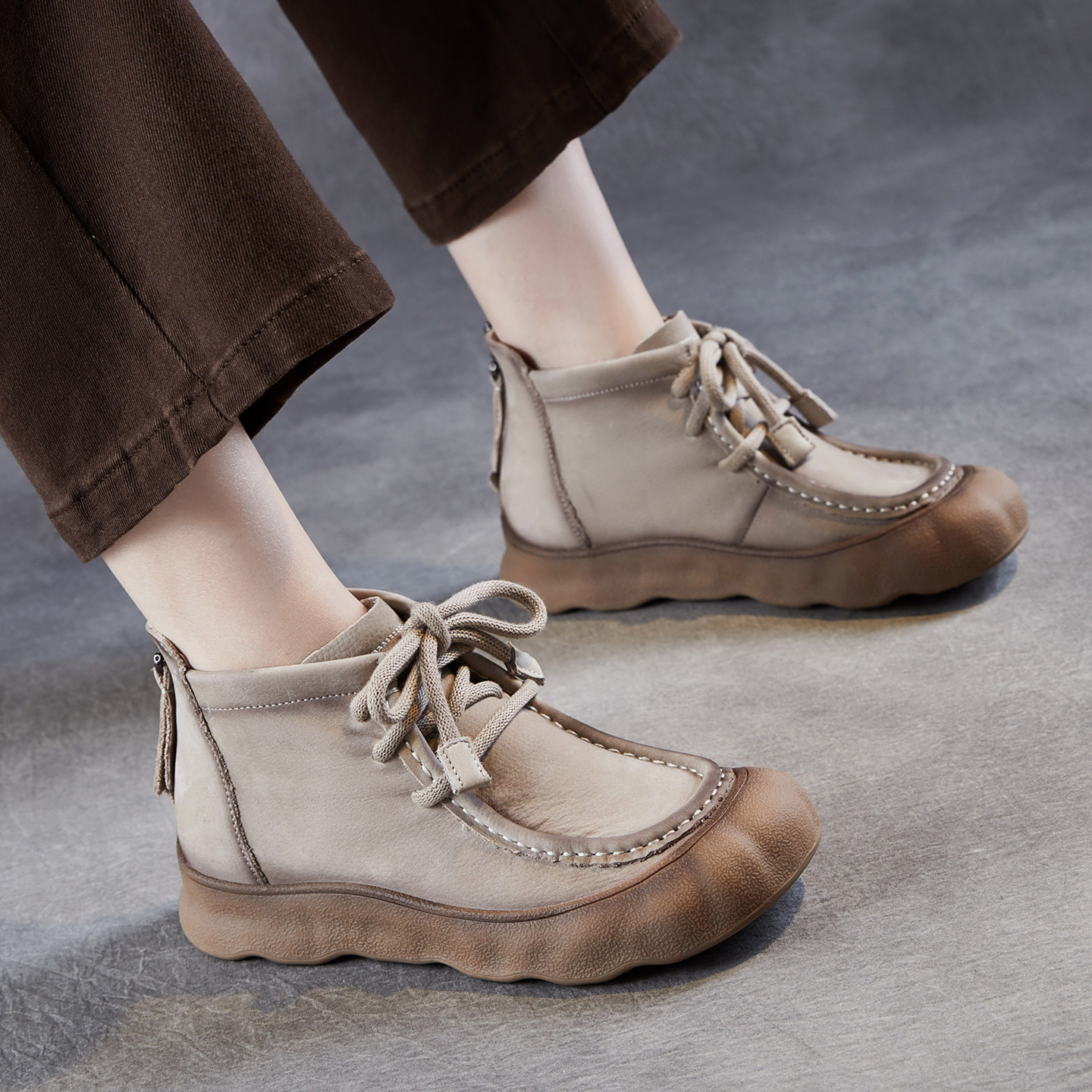 牛皮新款复古高帮平底短靴女款软底2025秋真皮女士丑萌运动旅游鞋,女鞋,马丁靴,淘宝优惠券,粉丝福利购,淘宝优惠卷