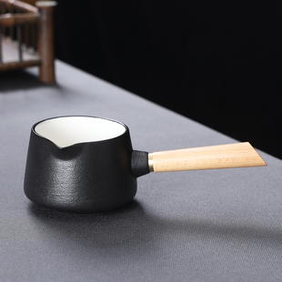 黑陶釉墨染公道杯陶瓷功夫茶具公平杯防烫木侧把分茶器家用匀杯