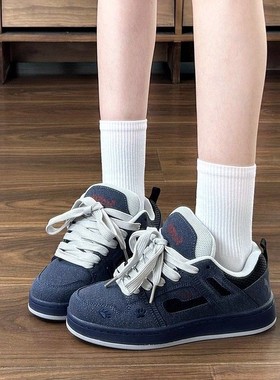 复古港风深蓝色面包鞋女ins潮2025冬季新款情侣百搭运动休闲板鞋