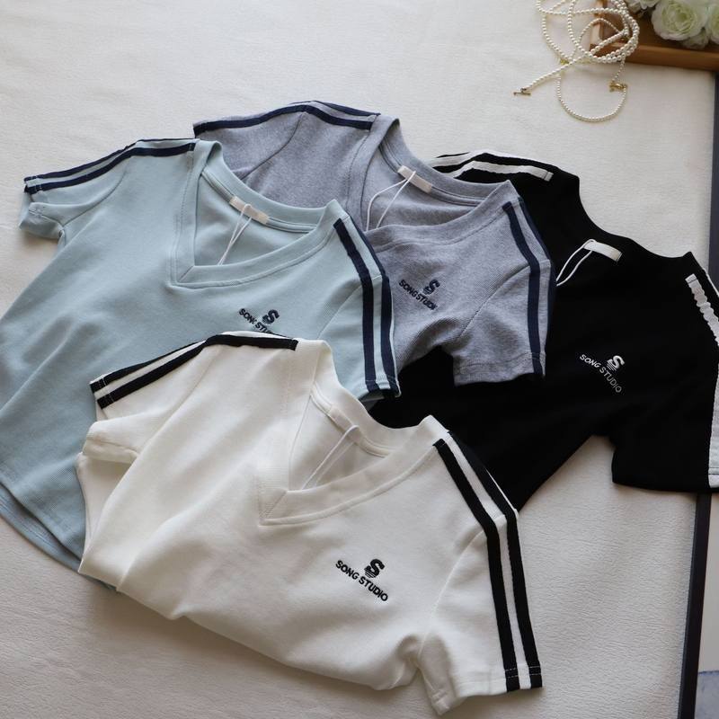 网红热销2025夏季新品韩版撞色V领字母刺绣短袖T恤女3126强明女装