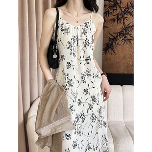 强明女装 宽松复古长裙1750 韩系气质碎花吊带连衣裙法式 2025春季