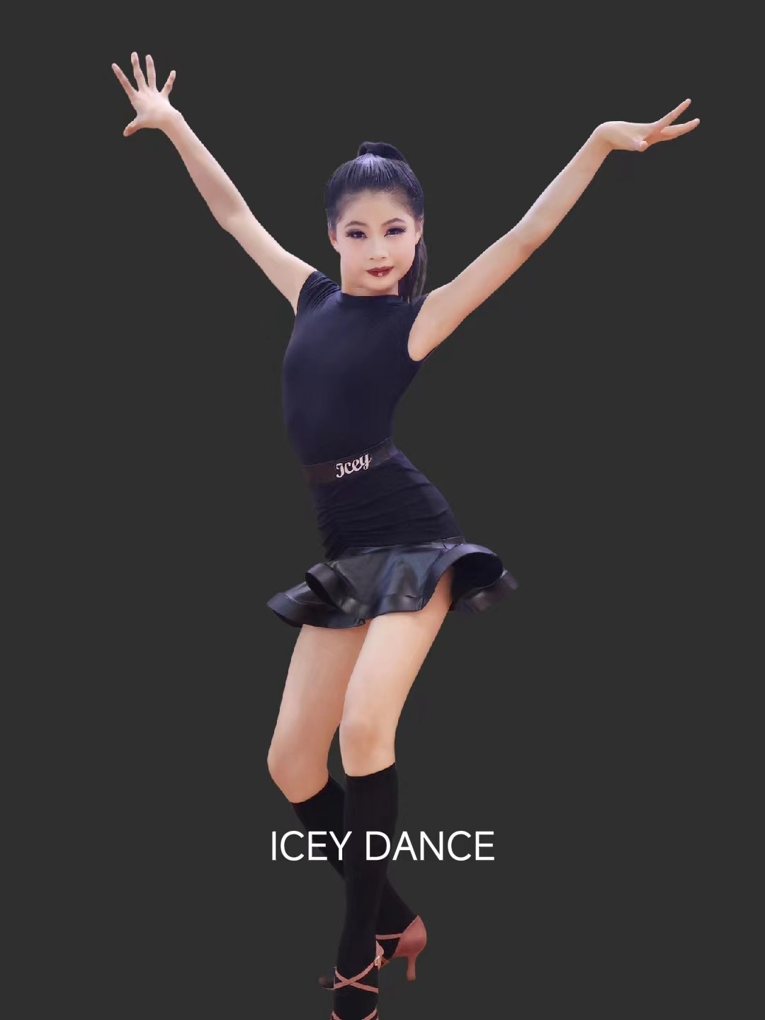 Icey拉丁舞新款练功服女童表演服短袖分体拼接套装