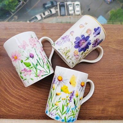 外贸孤品高温陶釉下彩瓷杯子小花朵田园风马克杯380ml 小菊花杯子