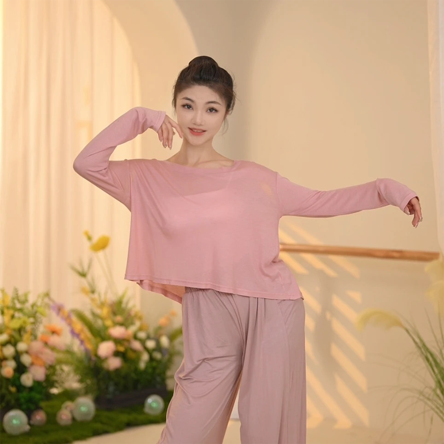 现代舞蹈服宽松罩衫练功新款