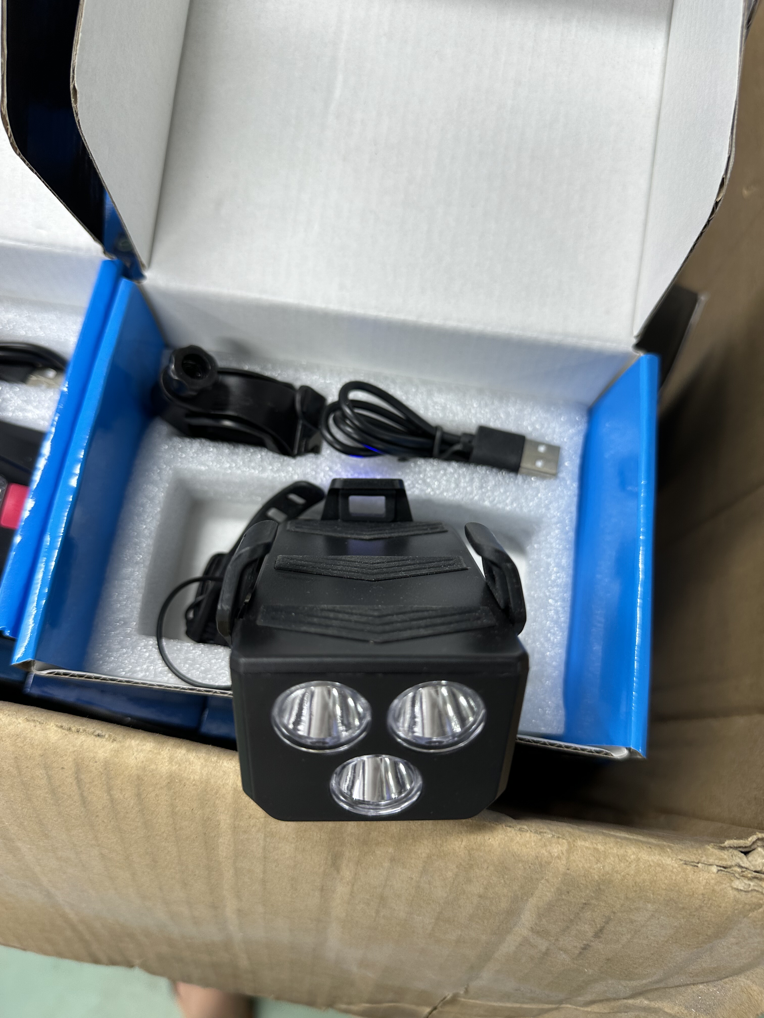 自行车灯手机支架喇叭 默认坏的 diy研究