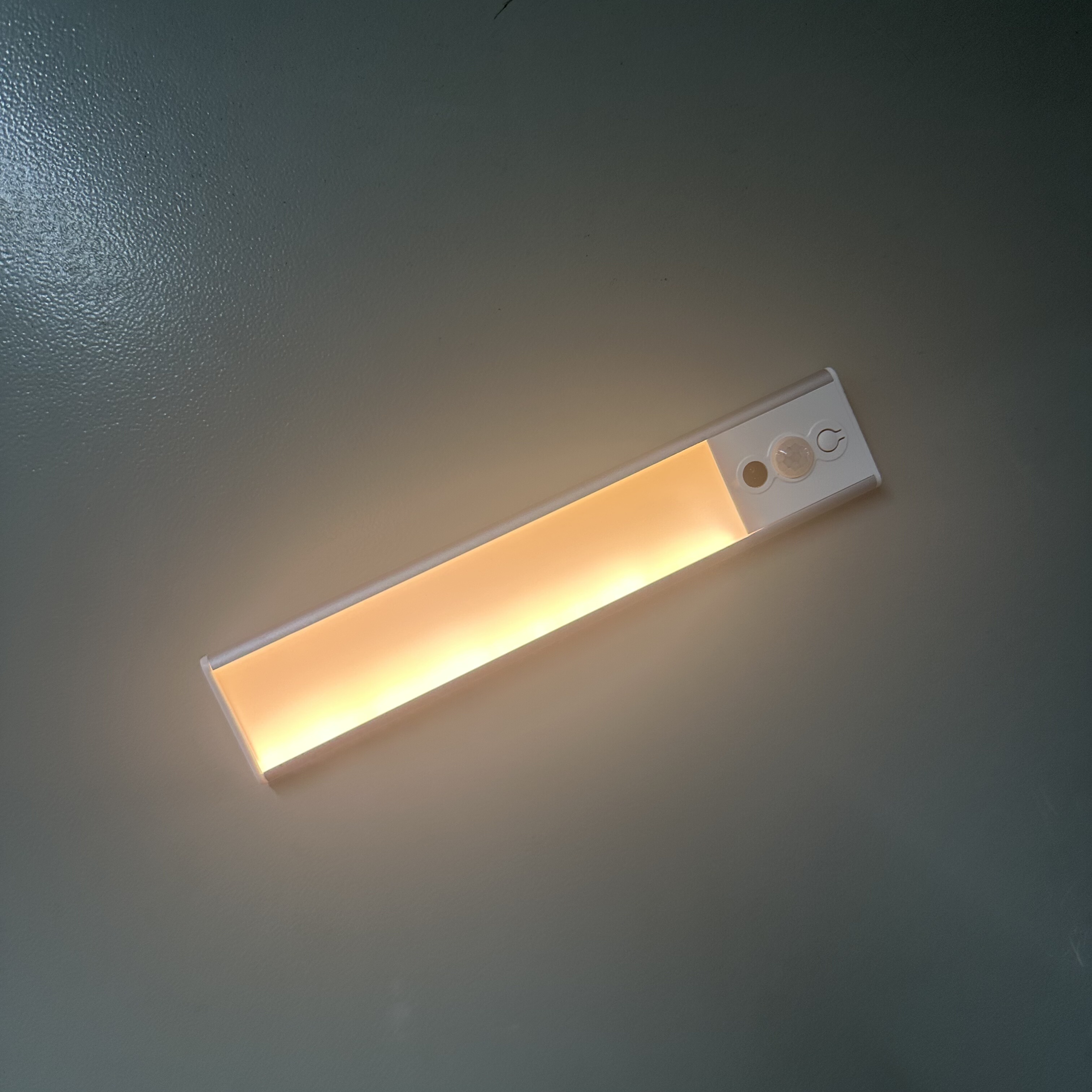 人体感应磁吸橱柜灯 20cm三色