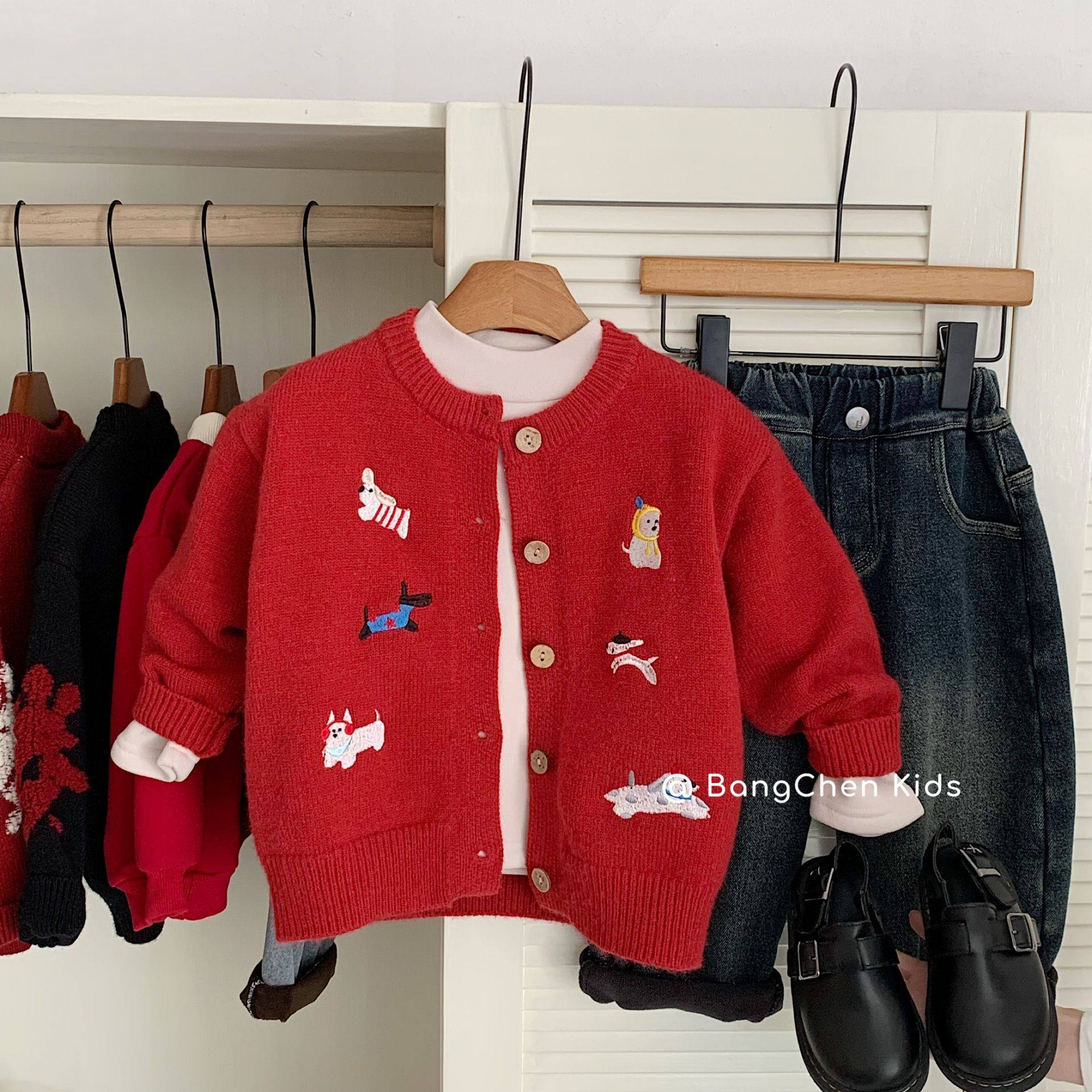 儿童毛衣2025冬季新品男女童喜庆针织衫刺绣小狗开衫潮,童装/婴儿装/亲子装,毛衣/针织衫,淘宝优惠券,粉丝福利购,淘宝优惠卷