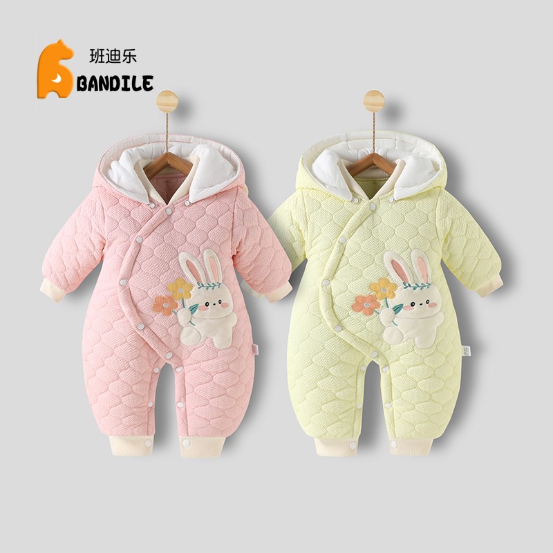 新生婴儿衣服秋冬款女宝宝连体衣保暖加厚棉袄外出服抱衣冬季哈衣