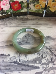 黄白老玉手镯内径57.7MM*条宽11.4MM