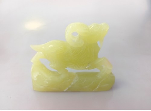 天然岫玉黄金玉摆件羊