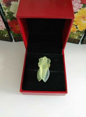 天然岫玉项坠小蜜蜂”高:33.5mm宽:15.8mm  质量:5.3g  编号:79