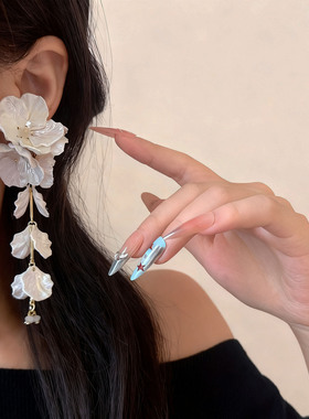 夸张白色贝壳拼接花朵耳环耳坠女