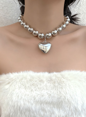 夸张时髦银色圆珠爱心吊坠项链女