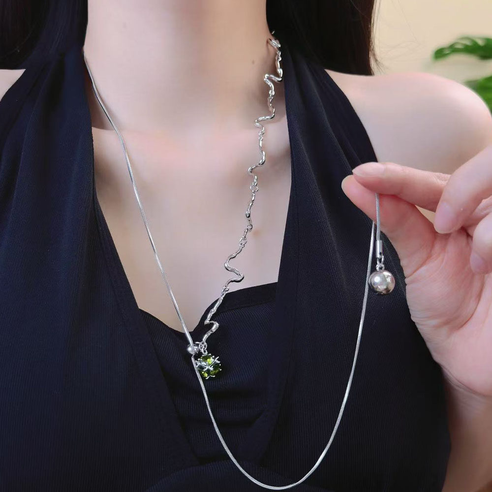 镶钻方形吊坠项链不对称可调节长款链条毛衣链轻奢高级感锁骨链女