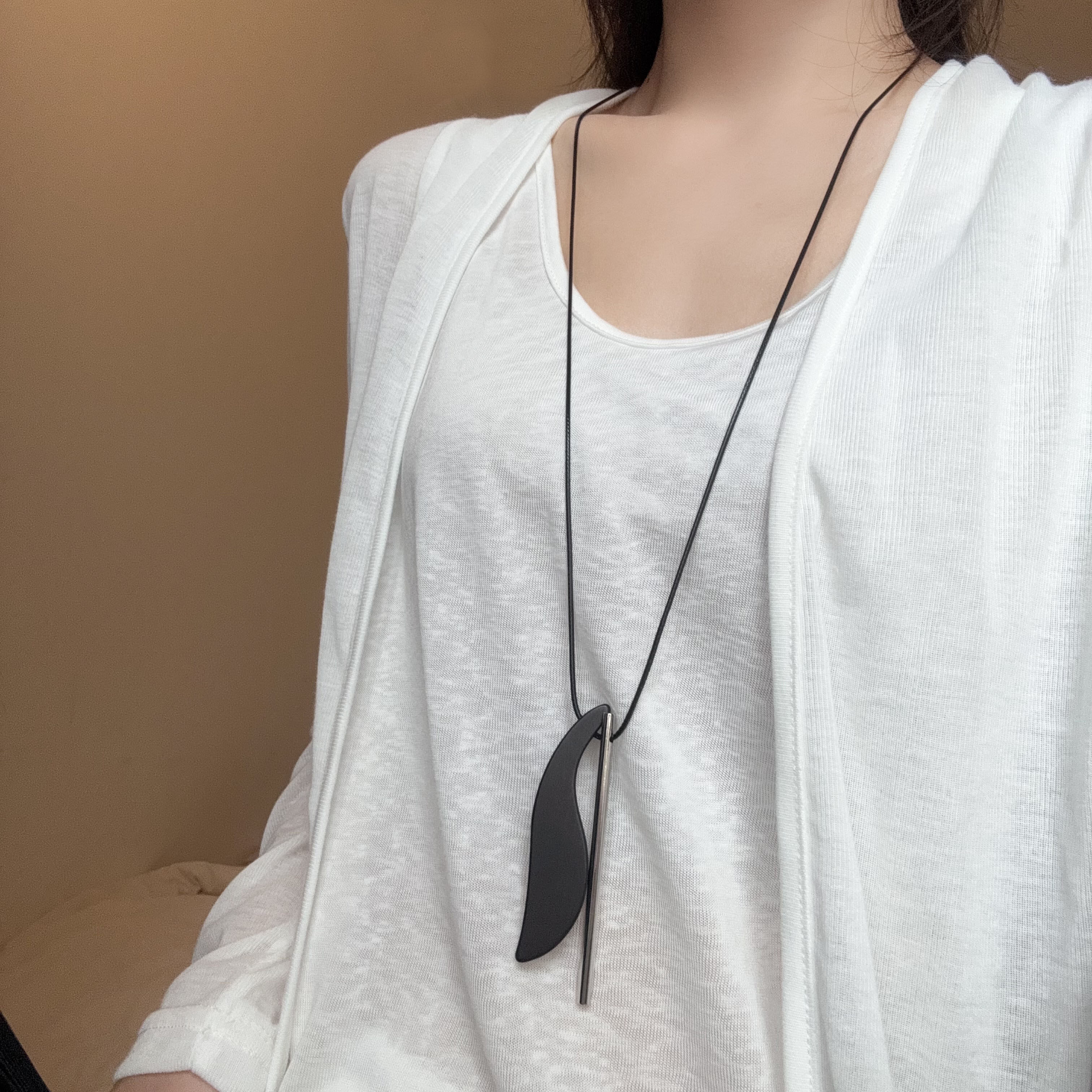 新中式复古木质叶子金属棍吊坠项链长款不规则简约个性毛衣链女潮