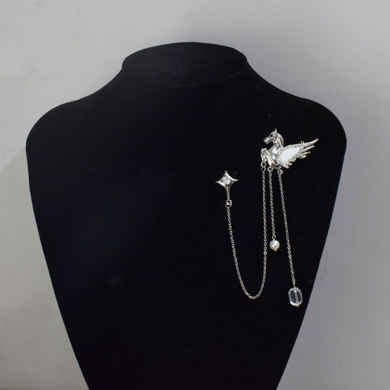 ins潮镶钻飞马流苏网红毛衣胸针