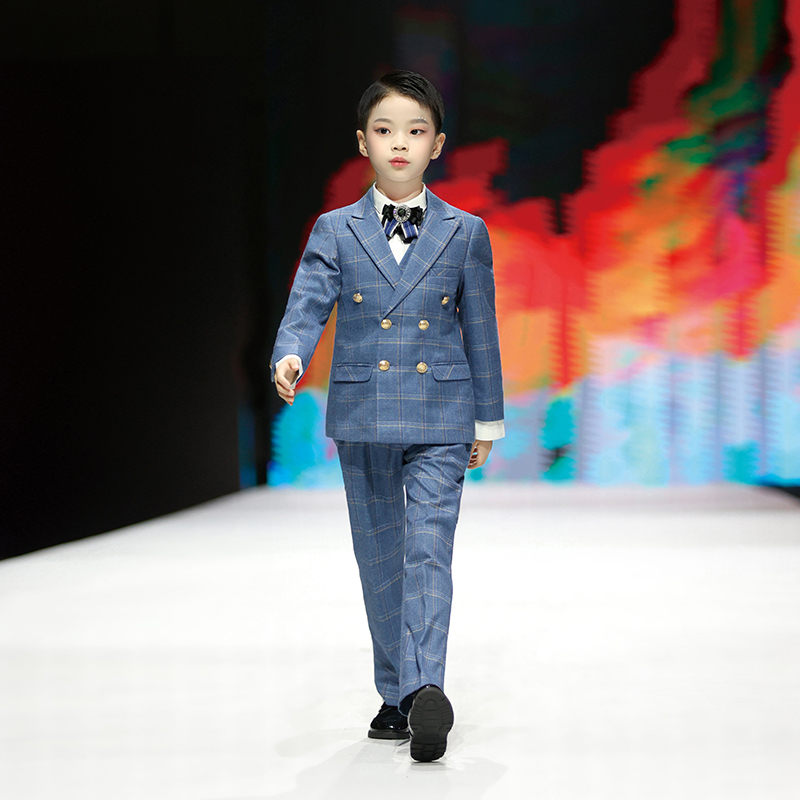 花童男童礼服套装2025新款儿童西装蓝色格子生日主持人钢琴演出服