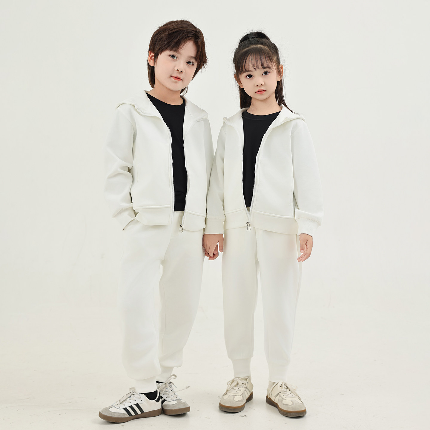 儿童卫衣空气棉男女童纯白色表演班服运动连帽同学聚会团体服外套
