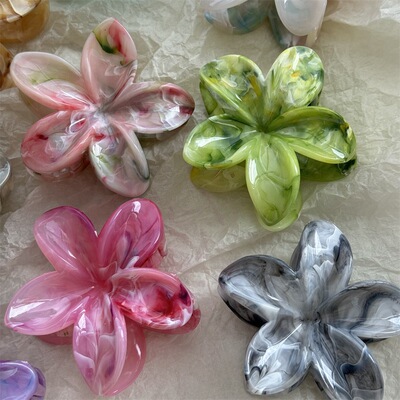 Marble-patterned clasp hair accessory with a sweet design女