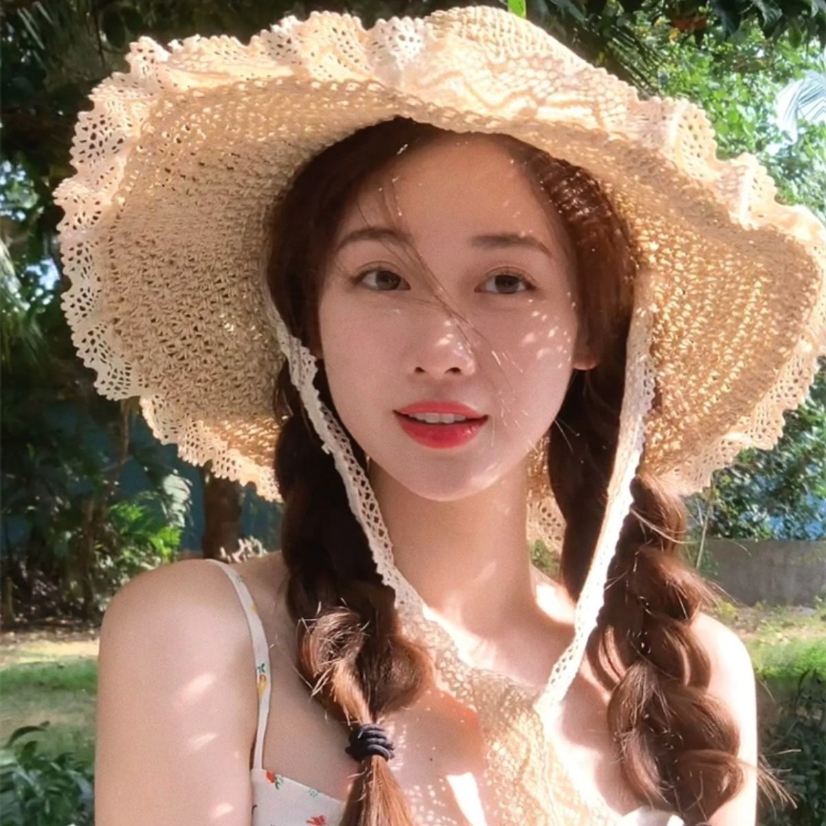 草帽海边帽子ins系带草帽女夏出游防晒沙滩遮阳帽蕾丝边遮阳帽
