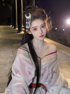 战国拖尾直超越同款仙气印花白色古装汉服古风摄影马山楚墓放量