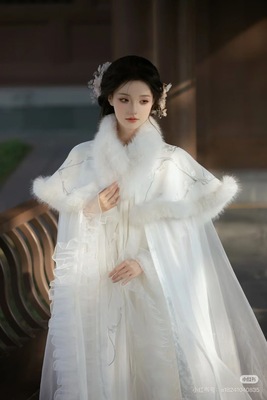 涂七七【花神斗篷】2025原创秋冬绣花双层斗篷披风十二花神系列