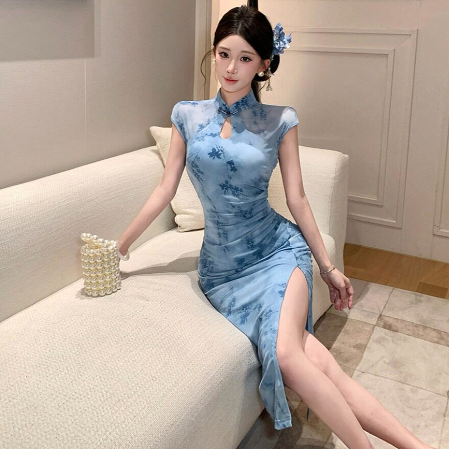 复古表演年轻款印花开叉旗袍显瘦