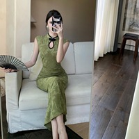 復(fù)古宴會(huì)長款鏤空旗袍顯瘦顯白