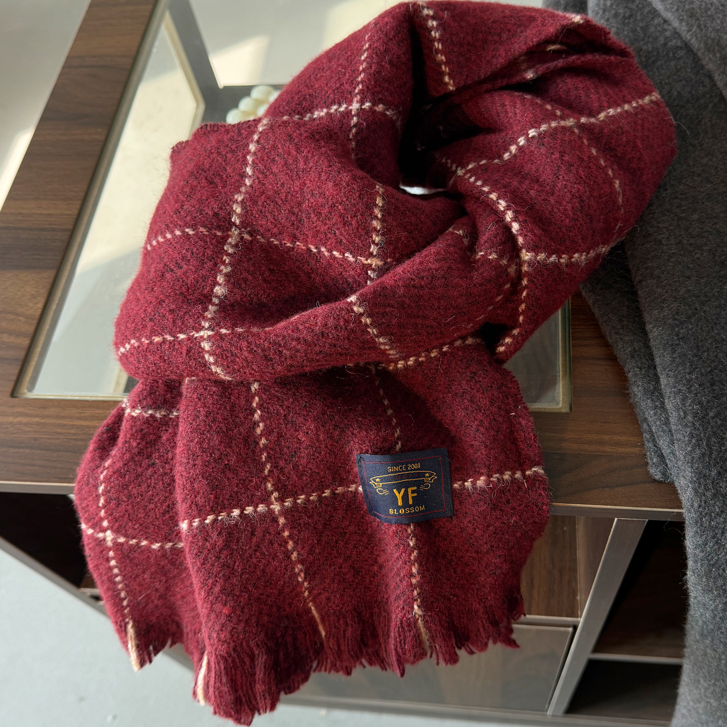 樱桃果酱红羊毛混纺围巾保暖披肩