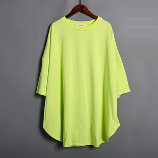2026年夏季新品女装黄绿色下摆圆弧宽松显瘦纯色短袖体恤