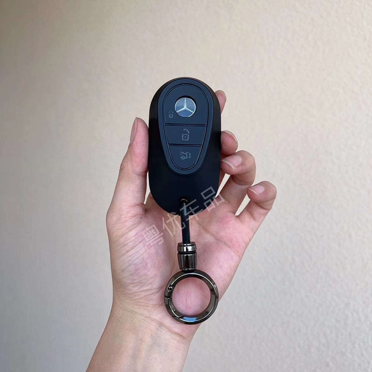 新奔驰e300l/c260l钥匙套黑武士