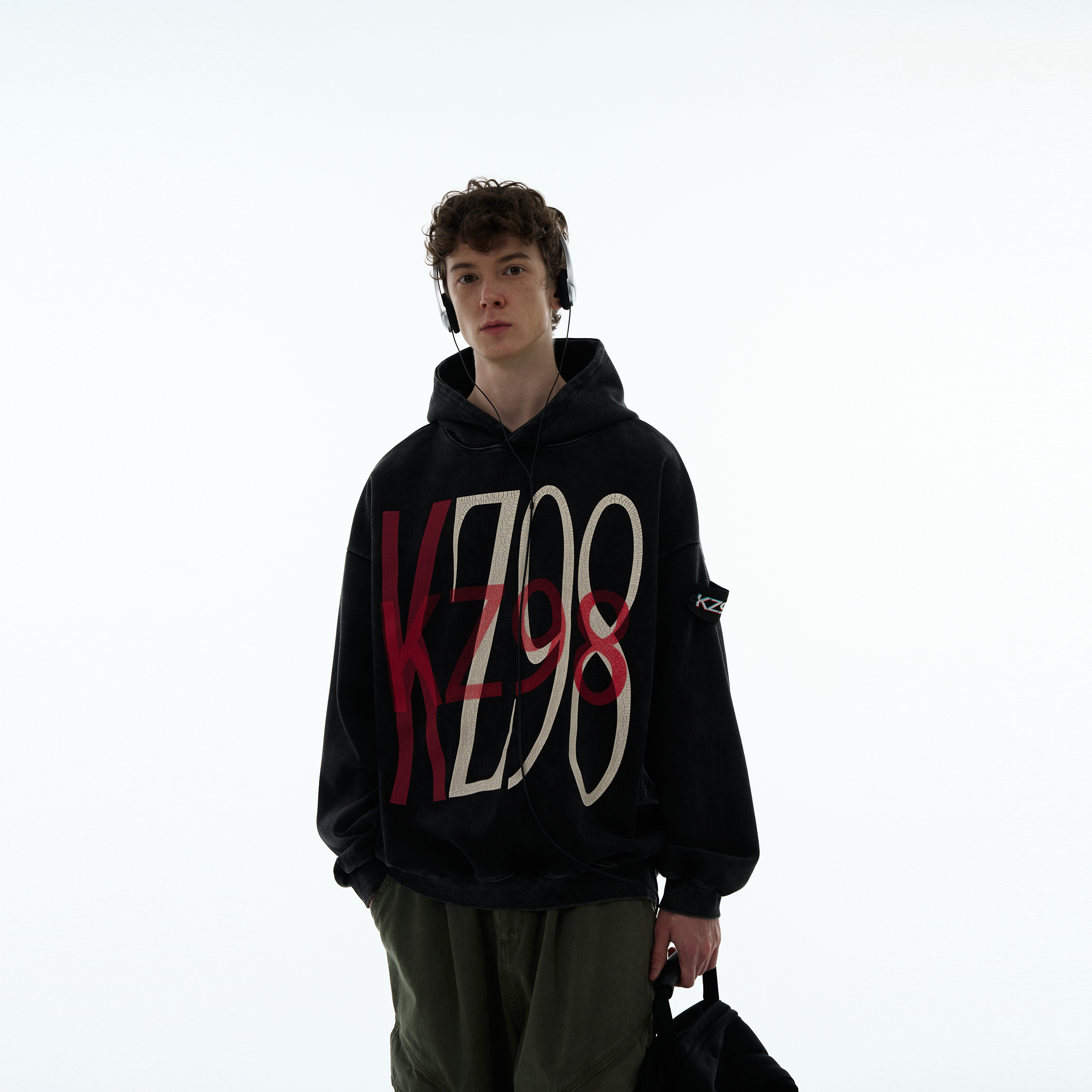 MADWITCH字母印花裂纹连帽卫衣