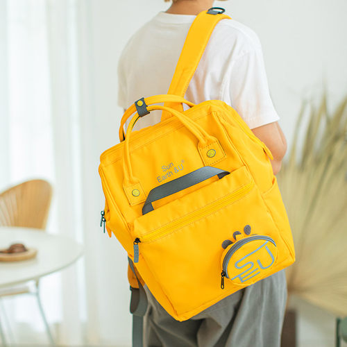 双肩包新款电脑包学生旅行背包