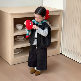 女童皮马甲套装2025新款洋气时髦宝宝春秋休闲打底衫阔腿裤三件套