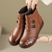 平底舒适中老年皮鞋 真皮妈妈鞋 新款 女冬季 加绒保暖防滑女短靴 棉鞋