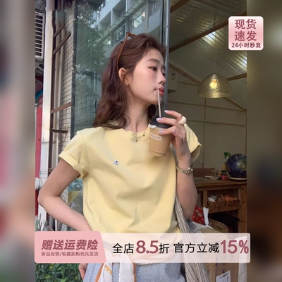鹅黄色小马刺绣正肩短袖t恤女夏季2026新款辣妹修身巨好看的上衣