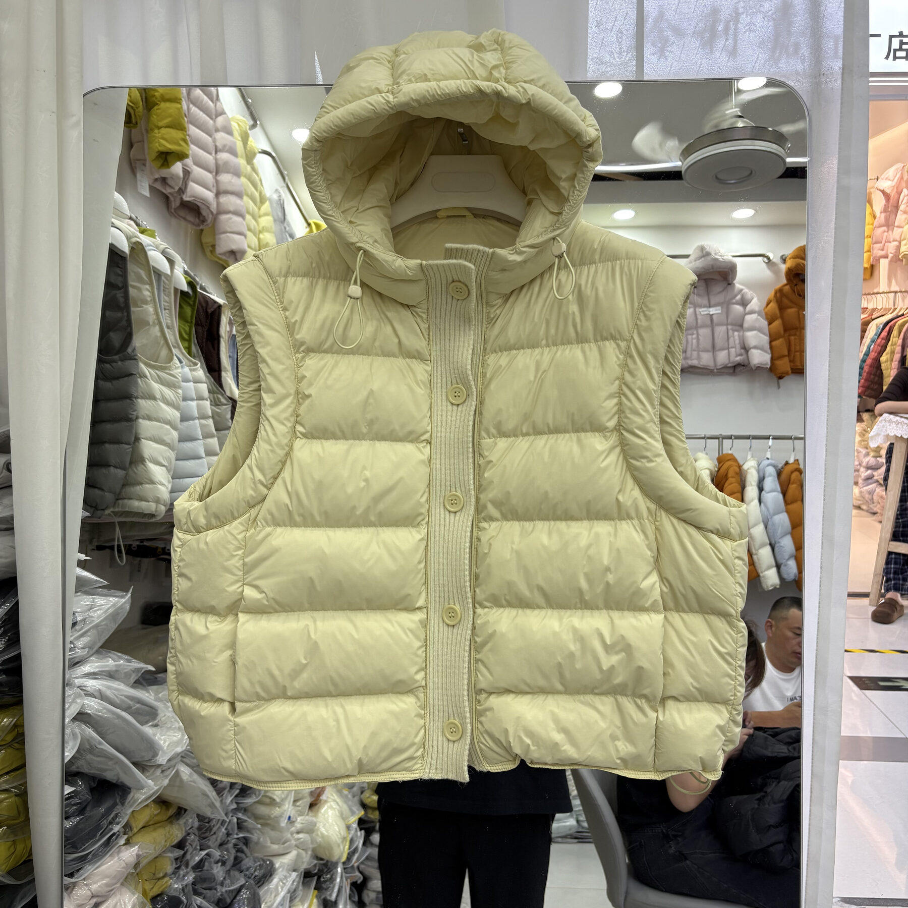 秋冬韩版宽松大码加厚保暖连帽排骨羽绒服女马甲短款背心面包服