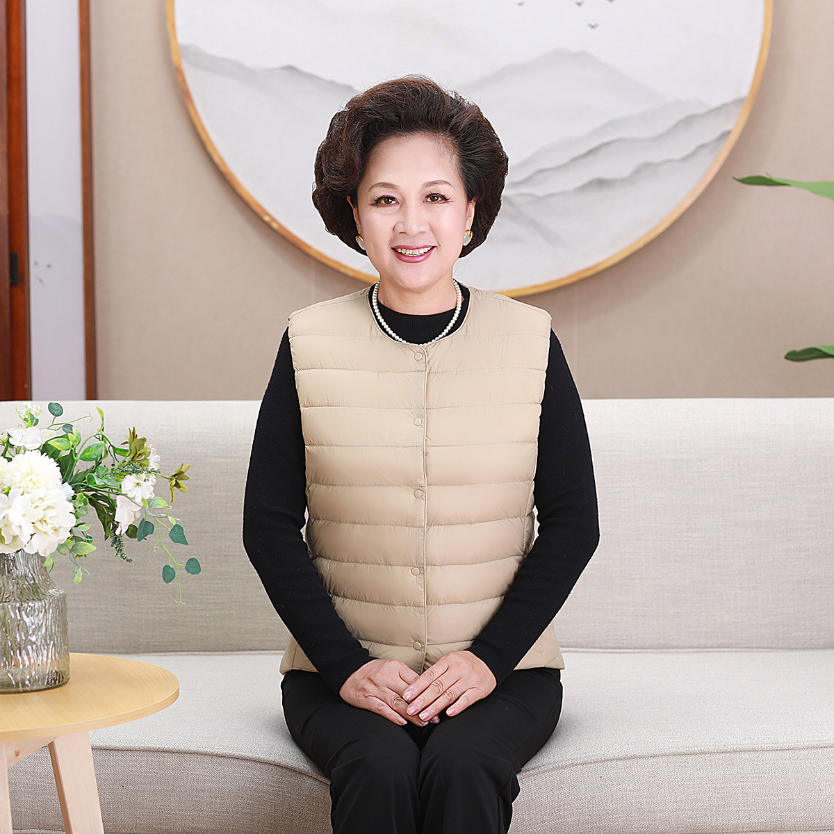 轻薄无领内胆羽绒服妈妈装